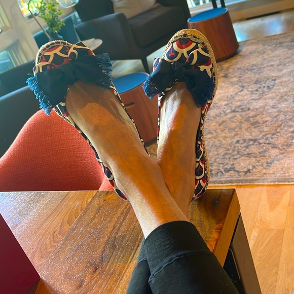 New Valentino Garavani Espadrille Flats - Picture 12 of 12